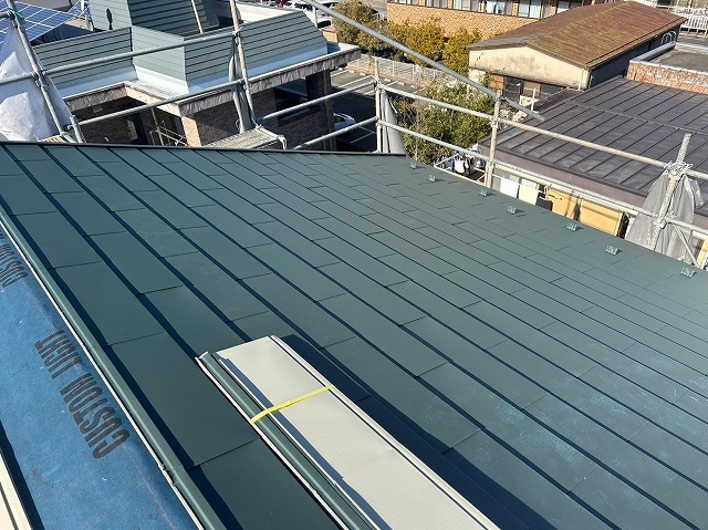 甲府市　屋根カバー工事